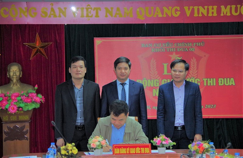 Phát động thi đua khối 2 năm 2023