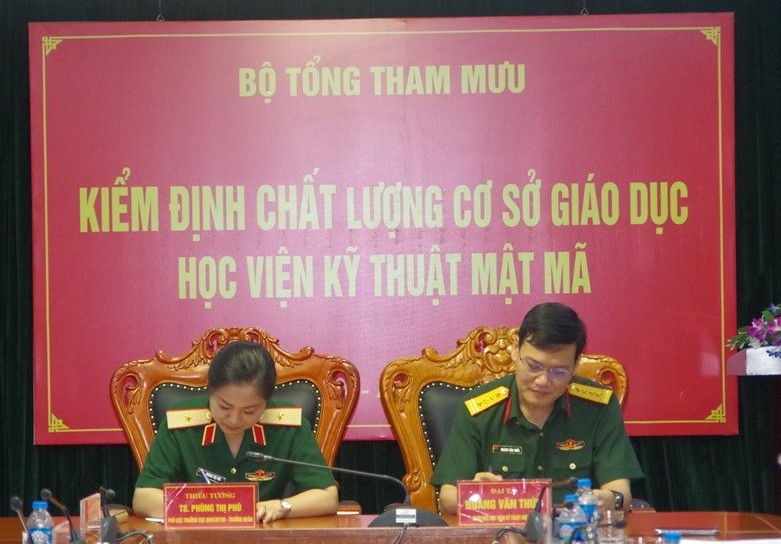 Đoàn kiểm định Bộ Tổng Tham mưu Quân đội nhân dân Việt Nam kiểm định chất lượng cơ sở giáo dục tại Học viện Kỹ thuật mật mã